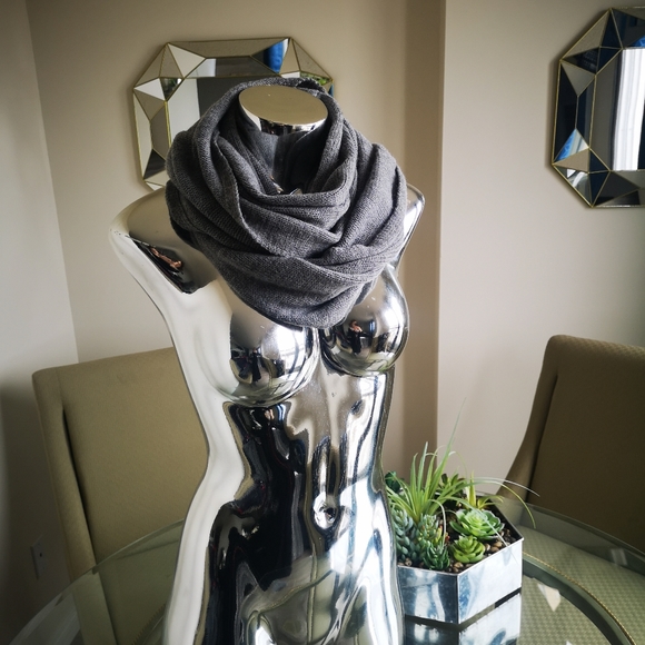 🧣 3 For 1 Scarves 🧣 - Picture 6 of 8